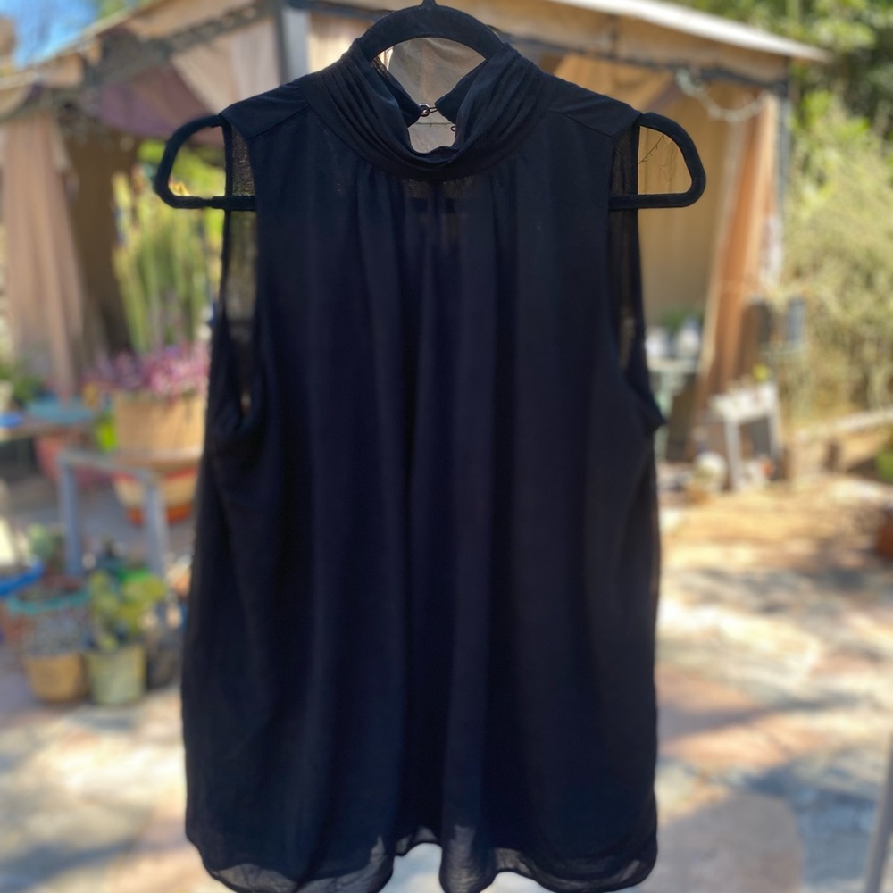Jennifer Lopez Black Sleeveless Blouse